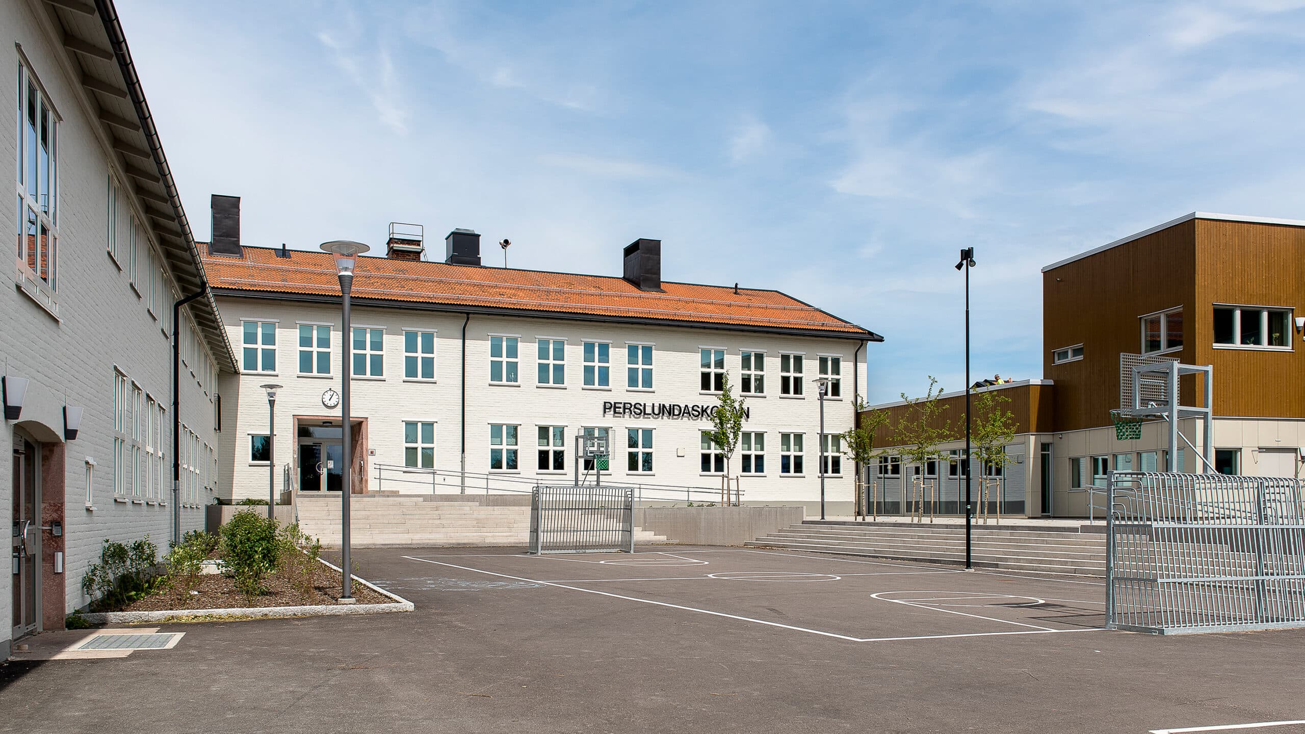 Image used to explain guide to different lift types for schools